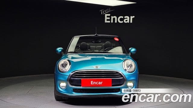 MINI Cooper Convertible 3