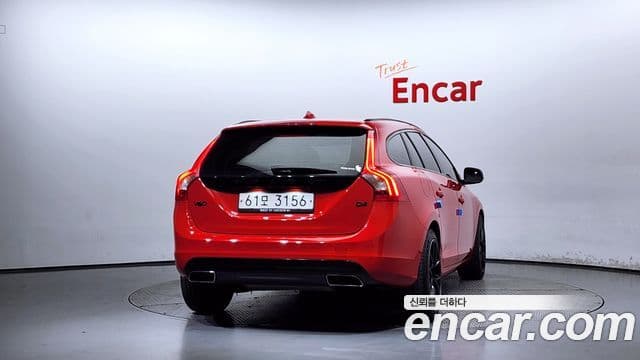 Volvo V60 4