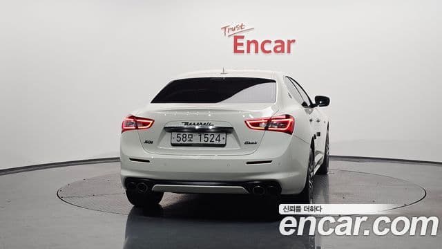 Maserati Ghibli 4
