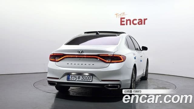 Hyundai Grandeur IG 4