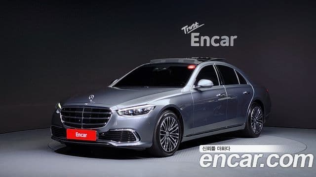 Mercedes-Benz S-Class W223 1