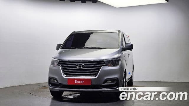 Hyundai The New Grand Starex 3