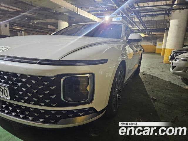 Hyundai Grandeur (GN7) 2