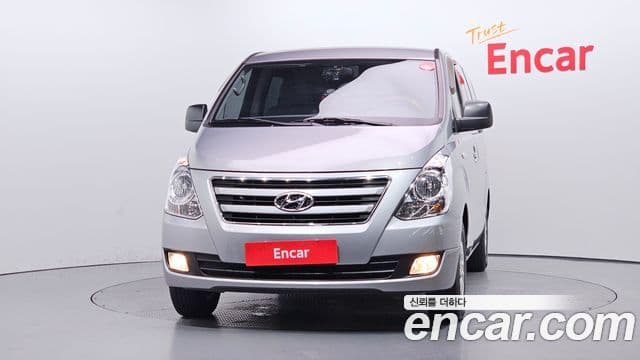 Hyundai Grand Starex 3