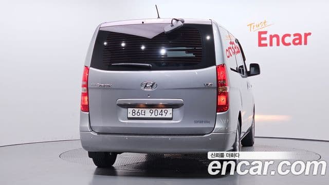 Hyundai Grand Starex 4