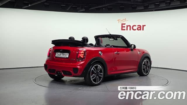 MINI Cooper S Convertible 2