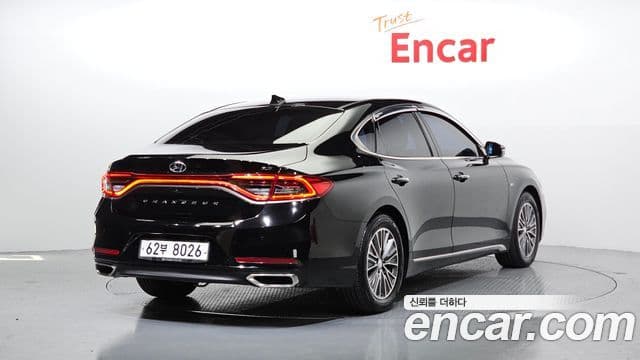 Hyundai Grandeur IG Hybrid 2