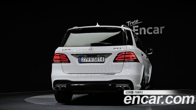 Mercedes-Benz GLE-Class W166 3