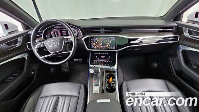 Audi A6 (C8) 4