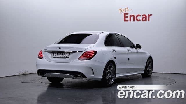 Mercedes-Benz C-Class W205 2