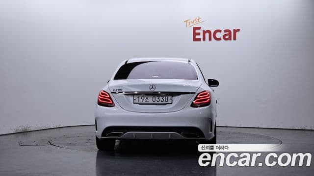 Mercedes-Benz C-Class W205 4