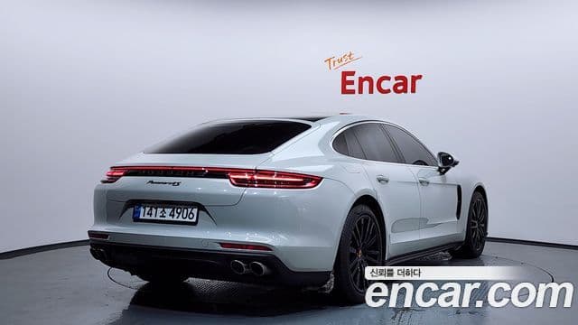 Porsche Panamera (971) 2
