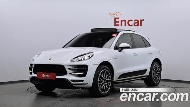 Porsche Macan 1
