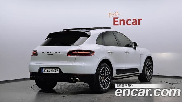 Porsche Macan 2