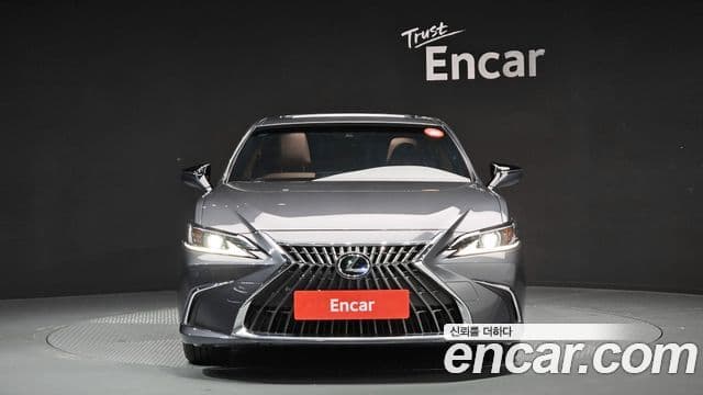 Lexus ES300h 7th Gen 3