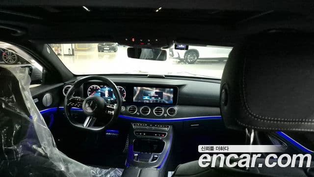 Mercedes-Benz E-Class W213 4