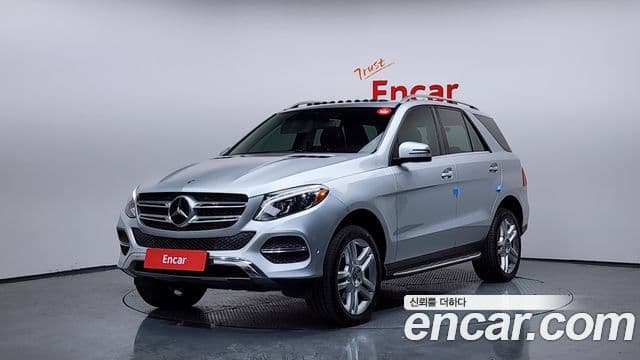 Mercedes-Benz GLE-Class W166 1