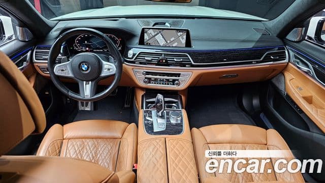 BMW 7 Series (G11) 4