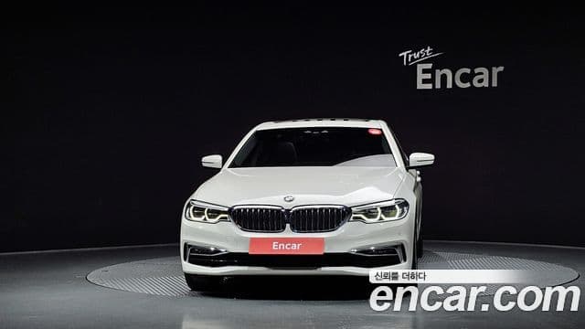 BMW 5 Series (G30) 2