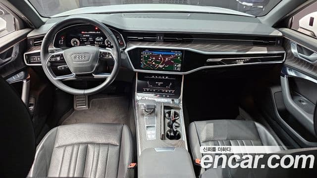 Audi A6 (C8) 4