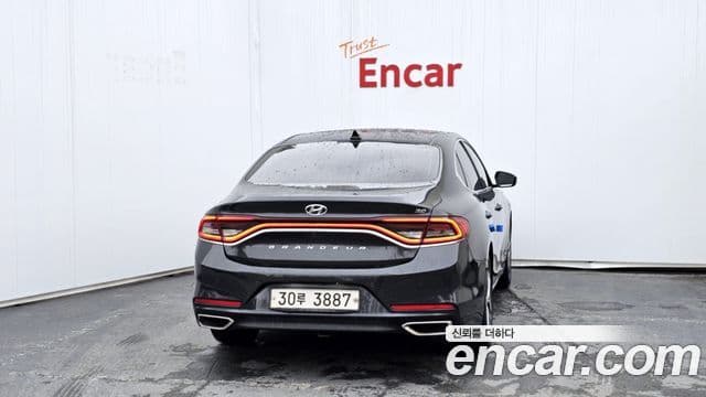 Hyundai Grandeur IG 4