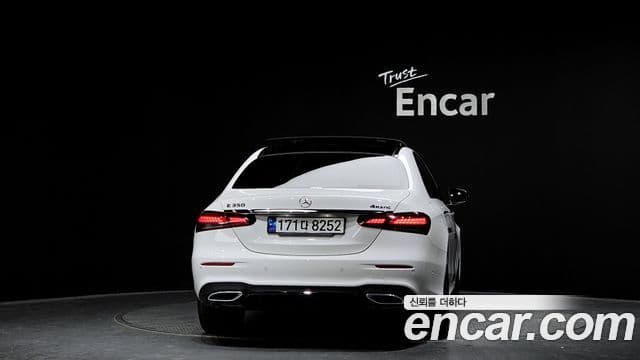 Mercedes-Benz E-Class W213 4