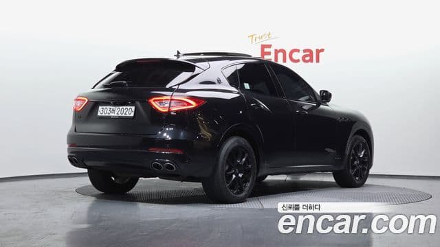 Maserati Levante 2