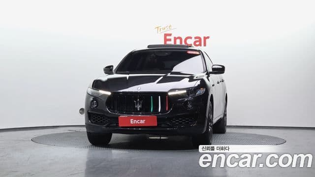 Maserati Levante 3