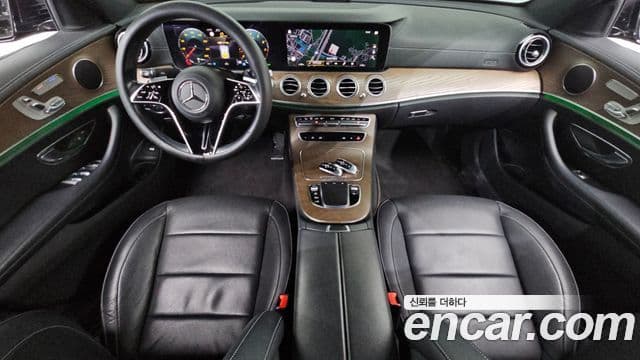 Mercedes-Benz E-Class W213 4
