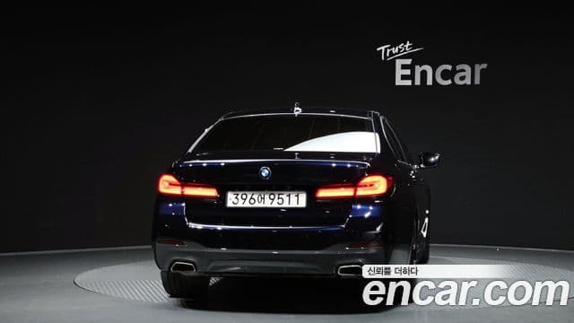 BMW 5 Series (G30) 3