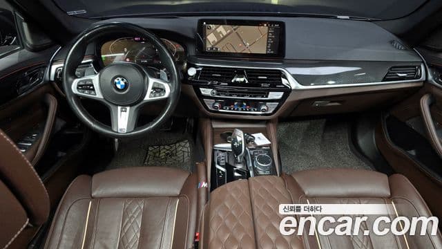 BMW 5 Series (G30) 4