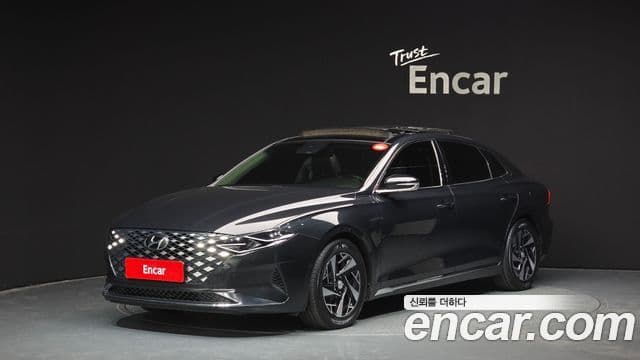 Hyundai The New Grandeur IG Hybrid 1