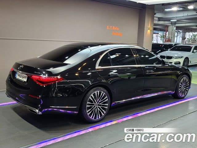 Mercedes-Benz S-Class W223 3