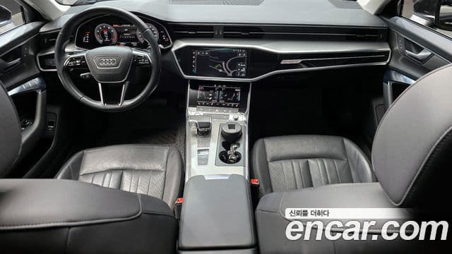 Audi A6 (C8) 4