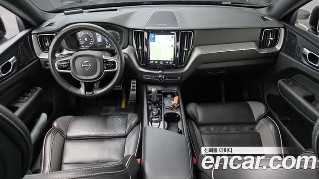 Volvo XC60 2nd Gen 4