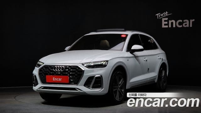 Audi Q5 (FY) — 1