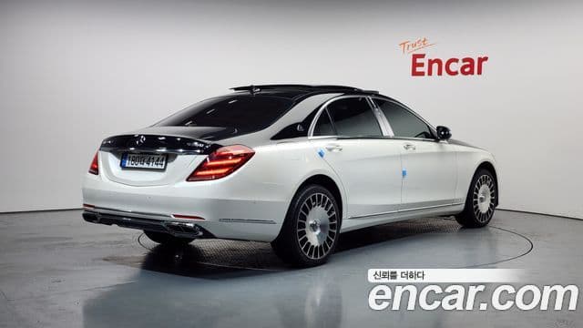 Mercedes-Benz S-Class W222 2