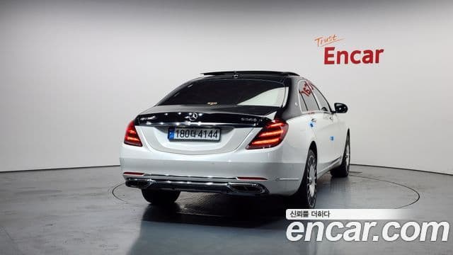 Mercedes-Benz S-Class W222 4