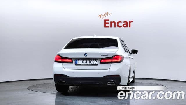 BMW 5 Series (G30) 4