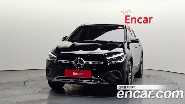 Mercedes-Benz GLA-Class H247 3