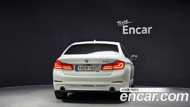 BMW 5 Series (G30) 3