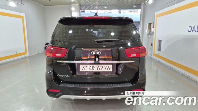 Kia The New Carnival 4