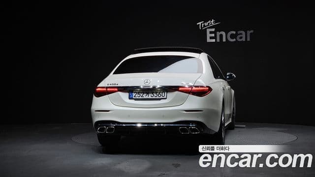Mercedes-Benz S-Class W223 4