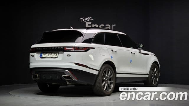 Land Rover Range Rover Velar 2