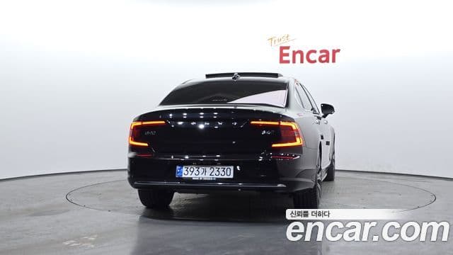 Volvo S90 3