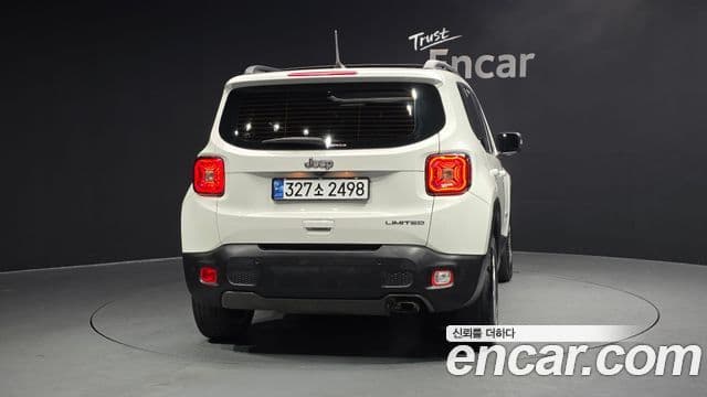 Jeep Renegade 4
