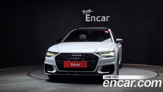 Audi A6 (C8) 3
