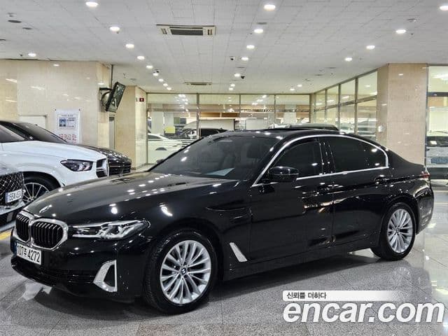 BMW 5 Series (G30)