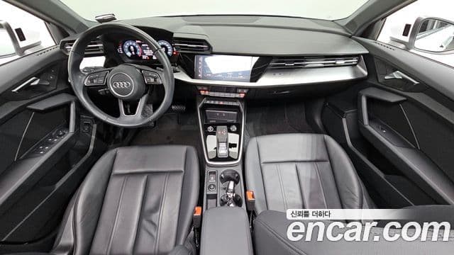 Audi A3 (8Y) 4