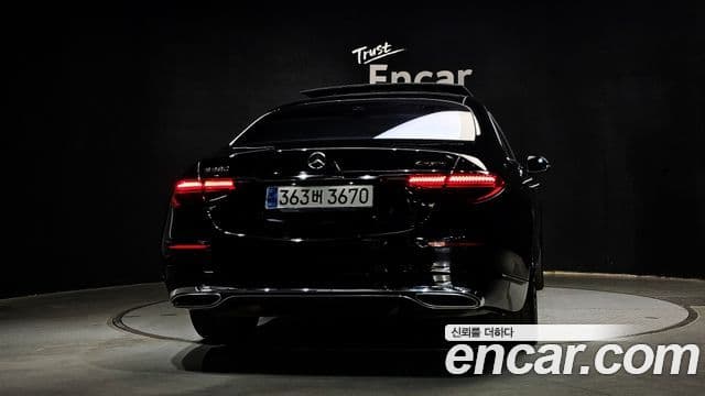 Mercedes-Benz S-Class W223 4